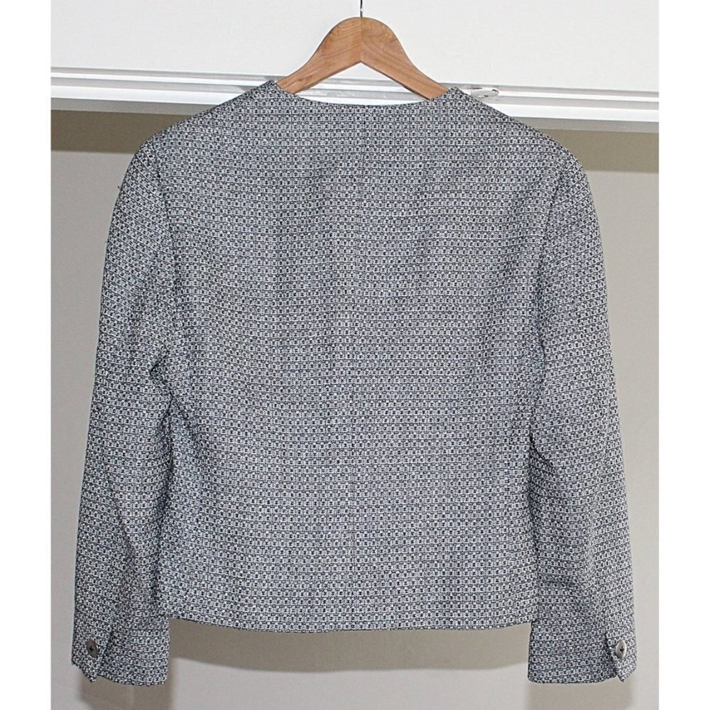 Burberry Vintage - Women's Fitted 3-Button Herringbone Blazer, Union Made USA - Picture 4 of 13